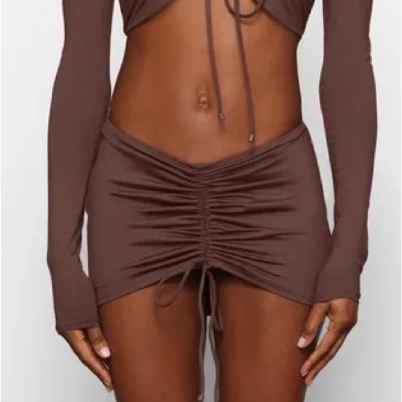 SKIMS Other - SKIMS Ruched Mini Skirt - Cocoa